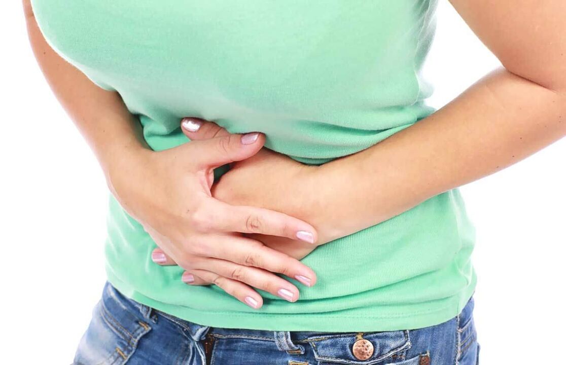 A gastrite vai acompañada de dor no estómago e require dieta